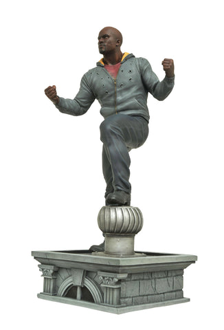 MARVEL GALLERY: LUKE CAGE (Netflix Version) Statue